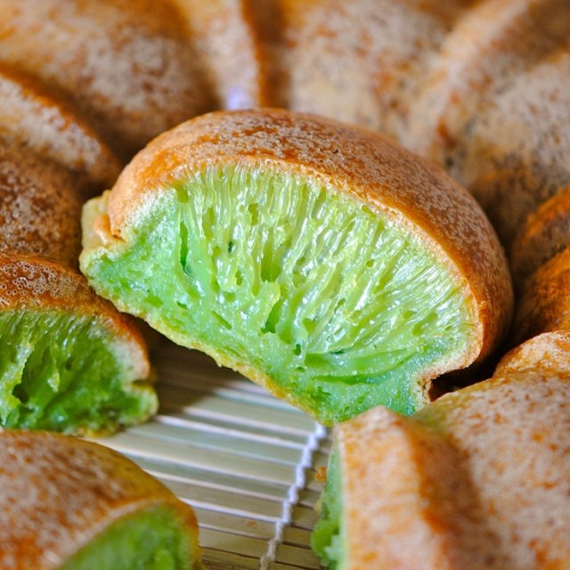 bánh bò nướng bột gạo lá dứa bánh bò nướng bột gạo lá dứa